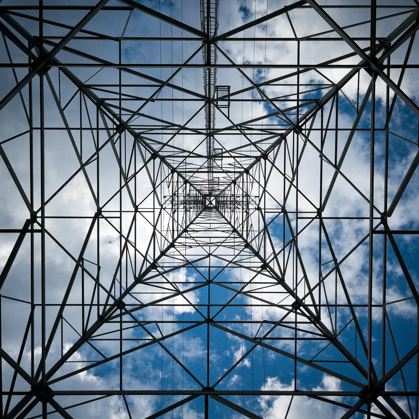 The geometric steel lattice of a tower